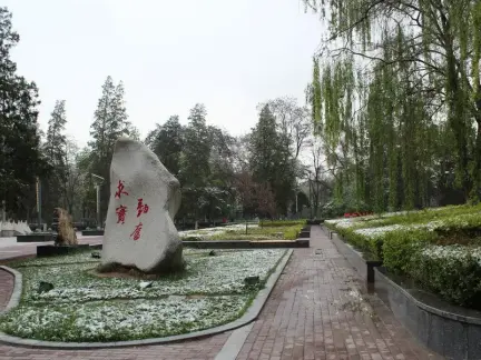大学校园入口景观设计图片