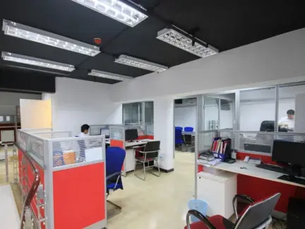 时尚办公室效果图 432x324c.jpg