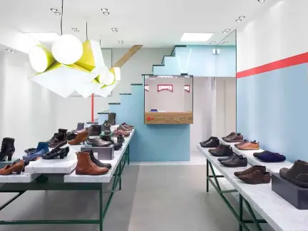 2019小型鞋店装修图-房天下装修效果图