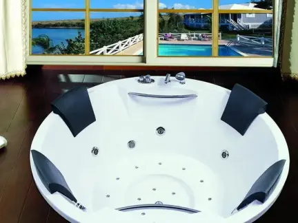 圆形按摩浴缸效果图