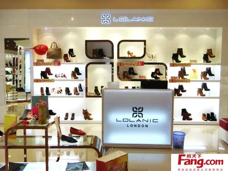 现代时尚鞋店装修效果图