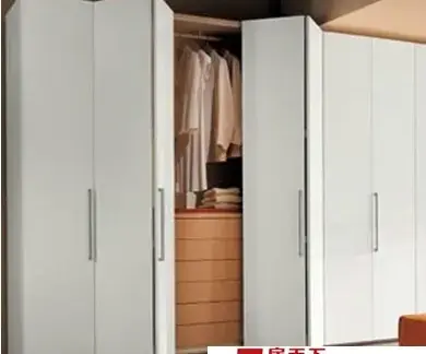 简约清新卧室壁橱图片大全
