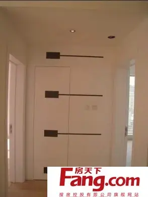 中式卫生间隐形门效果图片
