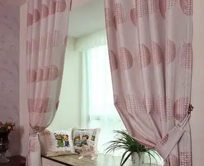 飘窗的窗帘效果图 432x324c.jpg