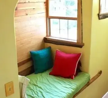 飘窗顶部怎么装修好看 432x324c.jpg