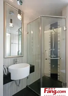 干湿分离卫生间玻璃门装修效果图大全