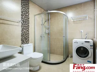 卫生间淋浴室玻璃门隔断图片