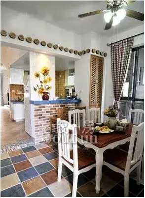 房子装修风格设计师 592x444c.jpg