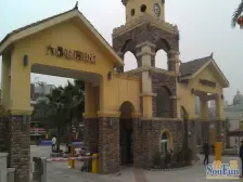 汽博商圈 大鼎精装修叠下 共两层 带花园和车位 拎包住