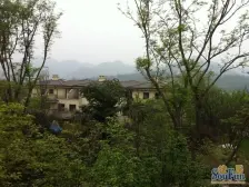 听蓝湾精装底跃,负一楼、一楼、二楼;前后花园;