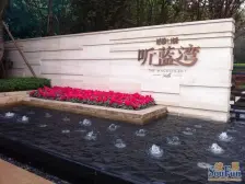 龙湖经典别墅 小区环境优美 出行方便