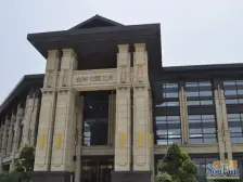 品质小区,朝南看公园, 装修4房,视野真的棒。