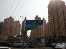 悦城正规一室.一楼采光好.出行方便小区环境好