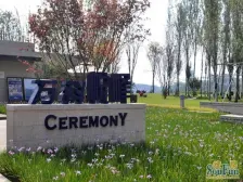 照母山 万科悦峰一期四房145万