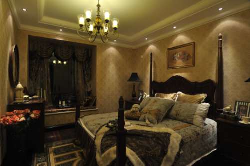 九章别墅美式样板 喜欢 0 卧室:优雅温馨的室内,加以床头饰品  九章