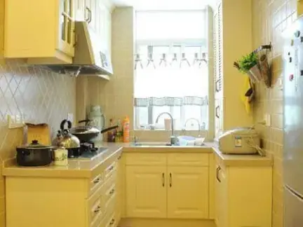 厨房设计布局u型柜子 432x324c.jpeg