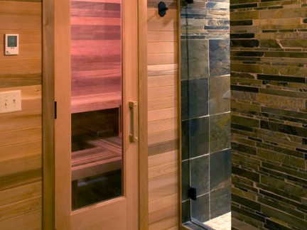后现代风格公寓淋浴间桑拿房实木门装修设计