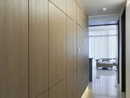 美观简洁日式风格衣柜装修效果图