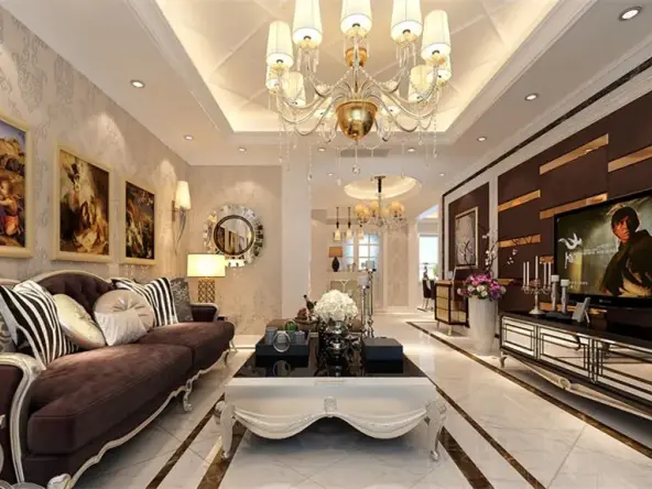 欧式风格强调以华丽的装饰、浓烈的色彩、精美的造型达到雍容华贵的装饰效果。欧式客厅顶部喜用大型灯池，并用华丽的吊灯营造气氛。