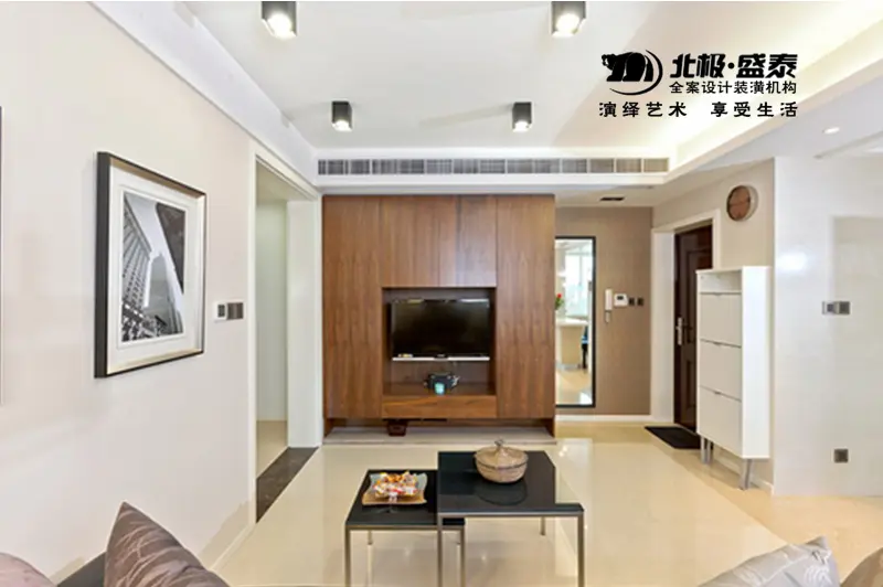 如何装修显得窗户比较大 006298559000.png