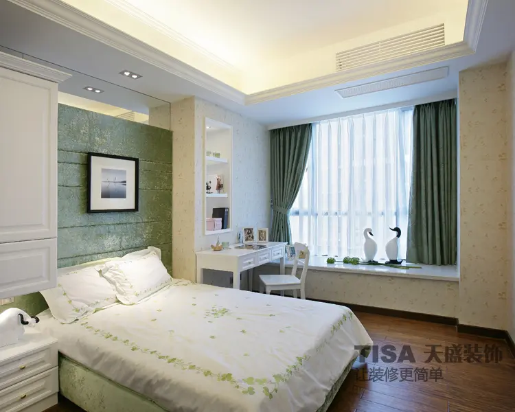 飘窗的装修案例 009386157100.jpg