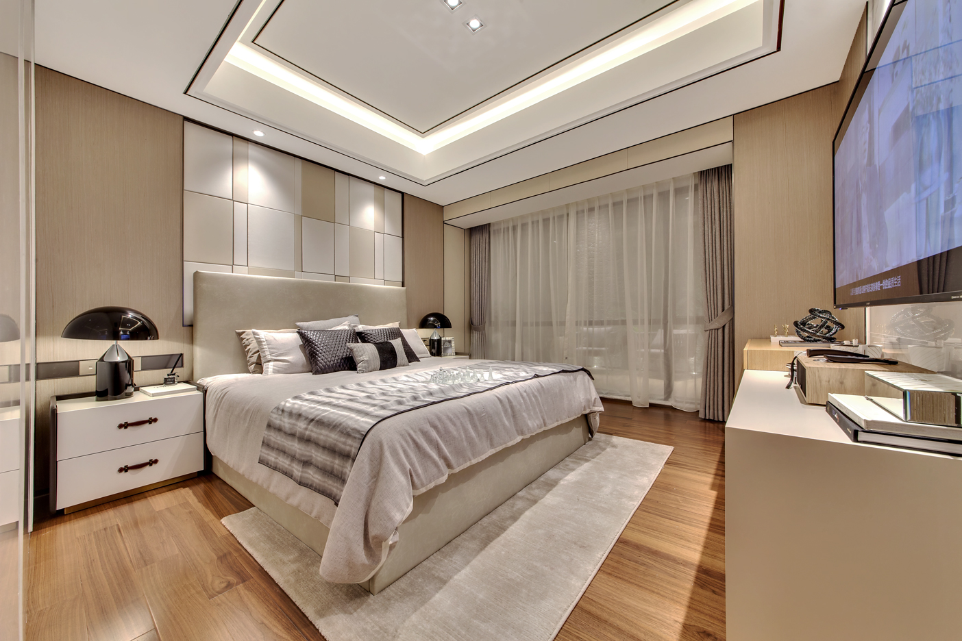 招商江湾城实例，142平米的四居室，质感与时尚并存的现代风装修。