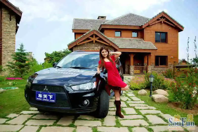 别墅.香车.美女