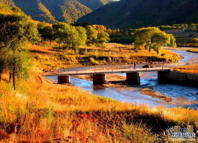 摘自新华网《河北木兰围场秋景美如画》