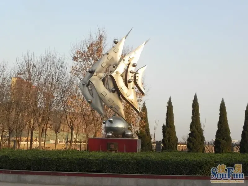 位于永兴路和红旗大街的青年公园