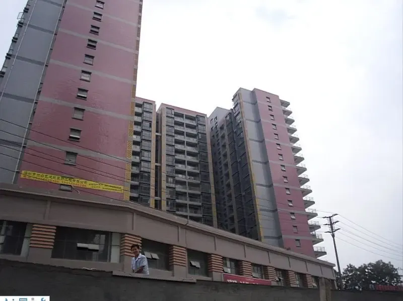 翠湖名苑;一条贯通香港的地铁轨道首站物业