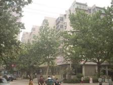 户型方正,出入方便,采光充足,整体格局。诚信出售