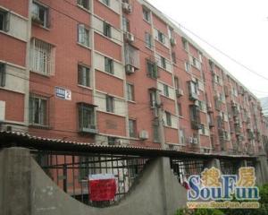 地铁2号线积水潭站满五唯一,高层采光好,南北通透。