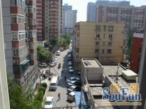 西城万明园对面金融街楼下地铁