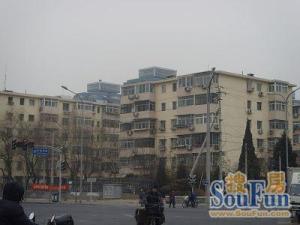 地铁17号线龙潭湖畔东南两居满五唯一电梯房