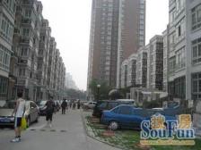 南三环边,一层出行便利,安静不临街