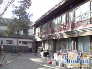 故宫东华门+03年社区+普渡寺仿古四合院+环境好+精装大一居