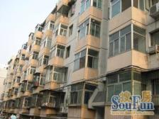 房子是朝南向,采光好,视野开阔