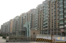 苹果园小区三区 配套齐全 交通便利 出入方便