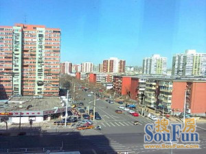 10号线劲松农光东里工行家属中间楼层两居室诚意出售