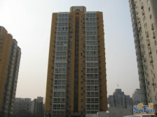 新上城市芳庭2000年单独管理西南两居临地铁