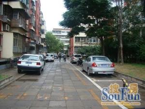 业主二次装修,两间卧室均有阳台,无遮挡
