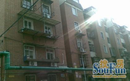  ������2��1��1���ϱ�����2400.00Ԫ/�³��� 