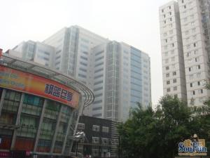 北二环西直门桥北枫蓝国际东北朝向2005年建筑一居
