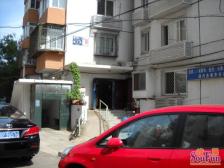 东二环外,金宝街立交桥东北角,电梯,层高2.8米