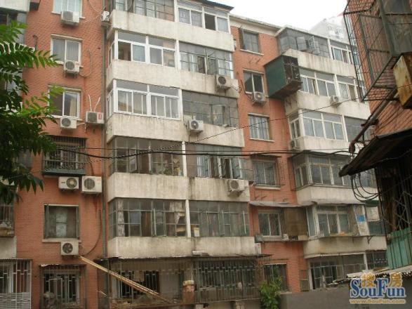 红居斜街实景图