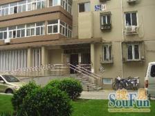 前门东大街2层不临街安静东城区