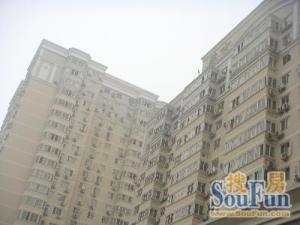此房满五唯一,户型方正,楼层高视野开阔,采光良好