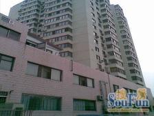 地铁旁南向一居室精装修带车位采光充足二环边