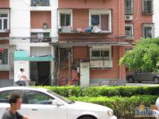 新上三轨交会(1+22+6)正规一居室,拎包入住
