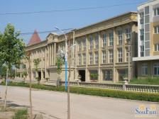 长龙苑小区 5室2厅 南 北